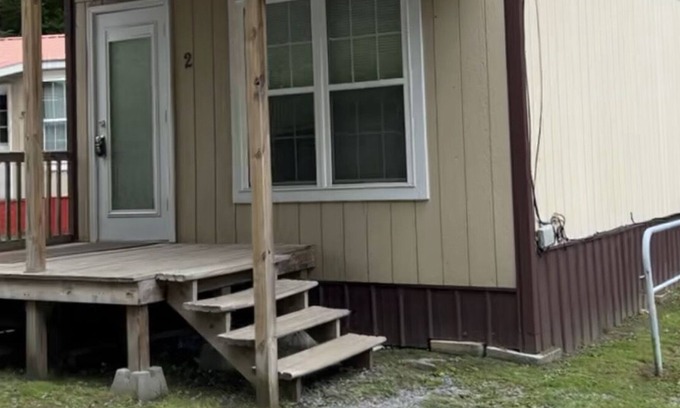 Northfork Cabin | Cozy Mountain Cabin within minutes to Hatfield McCoy and Outlaw Trails