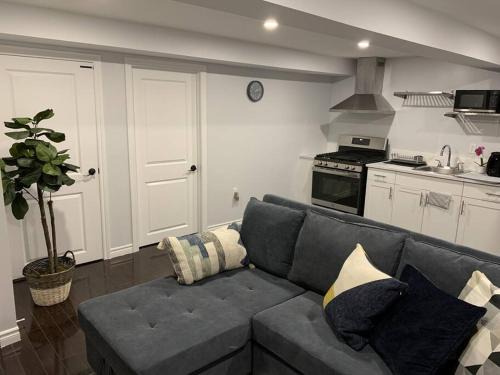 Hamilton Apartment | *Cozy, newly renovated, fully equipped*