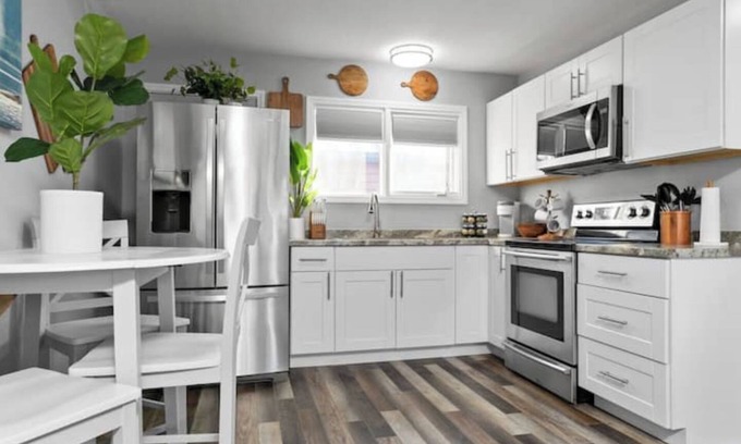 North Star Apartment | Cozy, newly renovated 1-bedroom unit -1