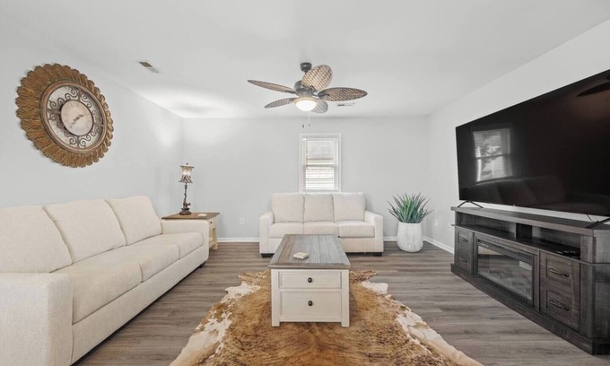 North Newport News House | Cozy Newport News Getaway