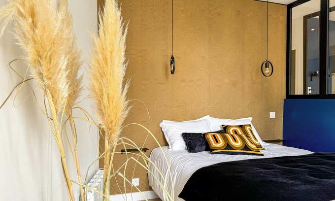 Centre Ville Apartment | Cozy Niort Royal Navy - Charmant studio dans un bel immeuble