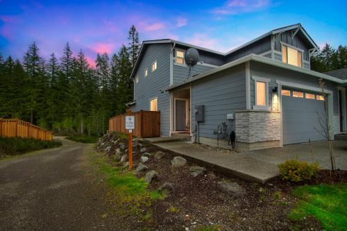 Port Orchard Apartment | Cozy Oasis in Port Orchard - Private 1BR Suite with Trails