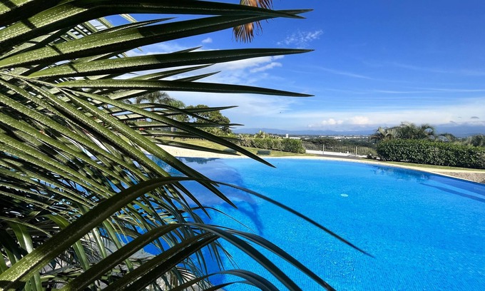 Santa Ana Apartment | Cozy Oasis:resort like swimming pool, Gym, Air condition, balcony with nice view