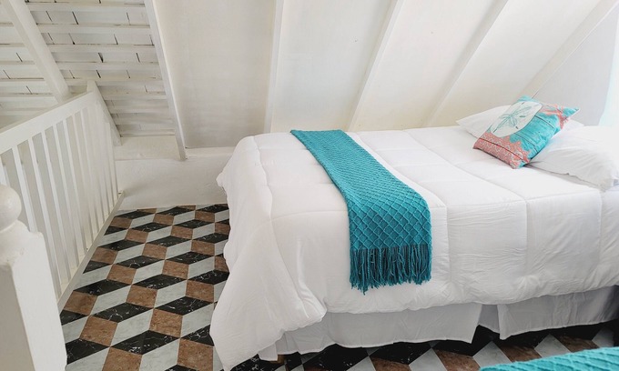 West End Apartment | Cozy Ocean View Studio with Loft & Patio