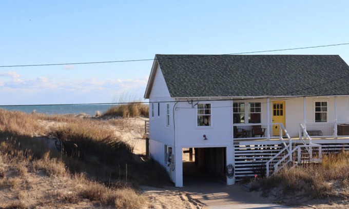 Sea Retreat House | Cozy Oceanfront Cottage with Spectacular Views!