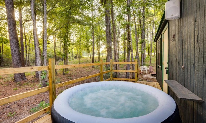 Onalaska House | Cozy Onalaska Cabin about 2 Mi to Lake Livingston!