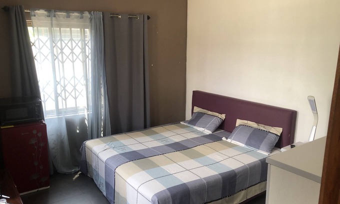 Teshie House | Cozy one bedroom near popular beaches in Accra