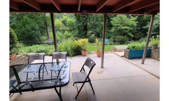 Tucker House | Cozy place near lake & golf course