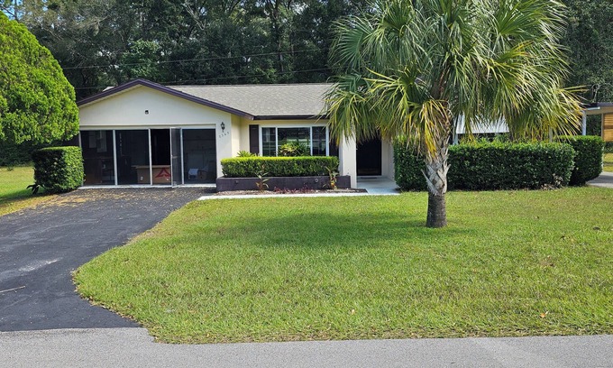 Dunnellon House | Cozy Pool Home in a peaceful neighborhood in Dunnellon Florida. 2 Bed 2 Bath