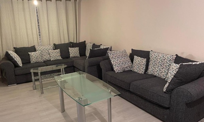 Cray Valley East House | Cozy Private Room in a Beautiful Accommodation close to Orpington
