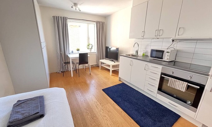 Lidingo Apartment | Cozy quaint flat for field