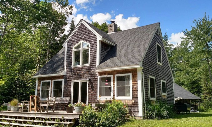 Saint George Cottage | Cozy Quiet Cottage in the woods, close to ocean and local activities