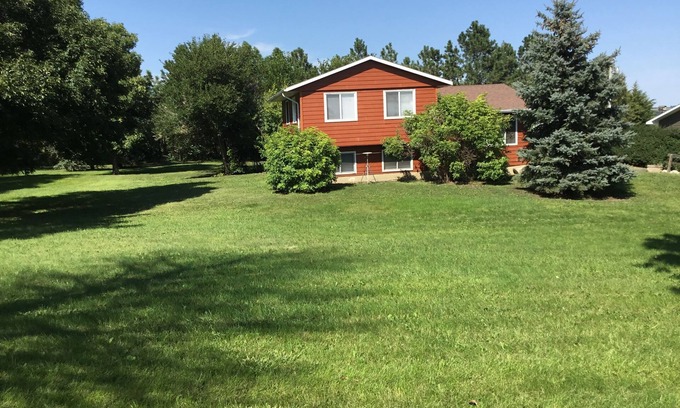 Lake Andes House | Cozy, Quiet, Family-Friendly Getaway