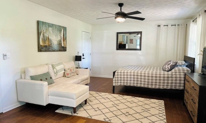 Snellville Apartment | Cozy quiet studio in serene Norris Lake Community