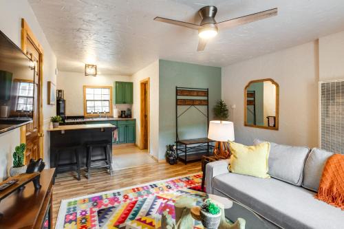 Red River House | Cozy Red River Getaway - Walk to Main Street