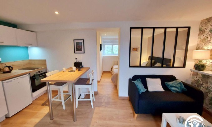 Saint-Cenere Cottage | Cozy Retreat with Heated Pool, Terrace and Hiking Trails
