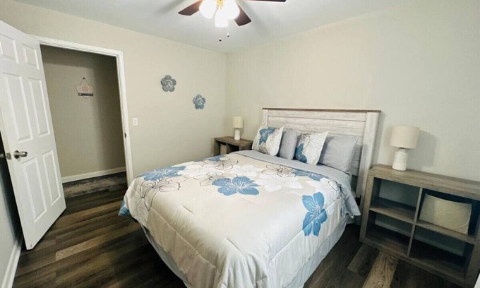 Reading Apartment | Cozy Retreat Apartment