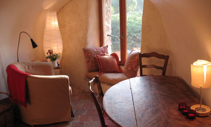 Sauve Apartment | Cozy Romantic Hideaway with River View In Medieval Village