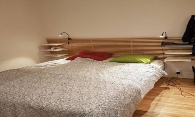 Solna Apartment | Cozy room 3min from Stockholm. Good communication. Close to Hagaparken & shopping center.
