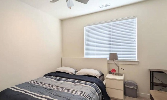 Tukwila House | Cozy room 7mins to the Seatac Airport and Sound transit