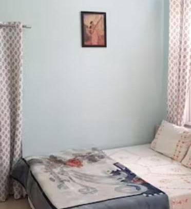 Sindhi Camp House | Cozy Room Close to Attractions