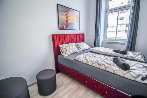 Grinzing House | Cozy Room in Floridsdorf Area PR3