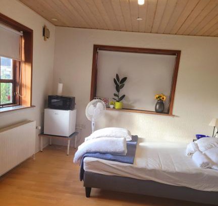 Billund House | Cozy Room with Garden and WiFi