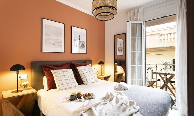Ciutat Vella Apartment | Cozy Seaside Getaway in Barceloneta – Steps from the Beach!