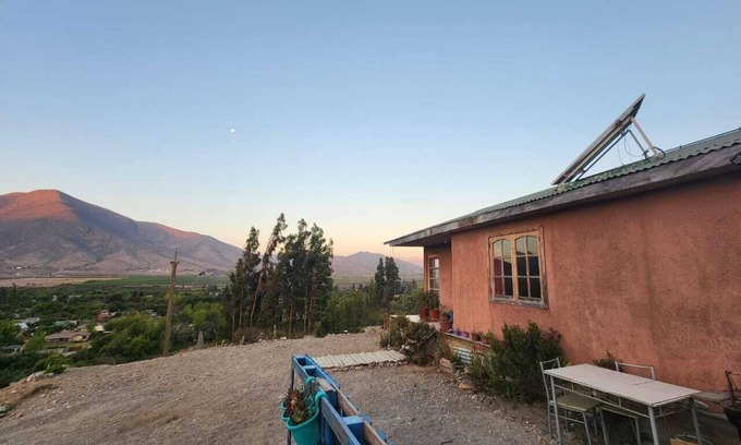La Serena Cabin | Cozy Self-sustainable Cabin with beautiful views of the Elqui Valley,Pet Friend