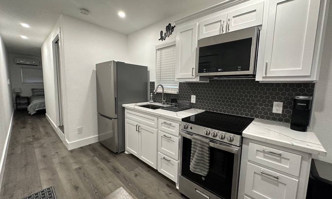 Sweeny Cottage | Cozy Shipping Container Home