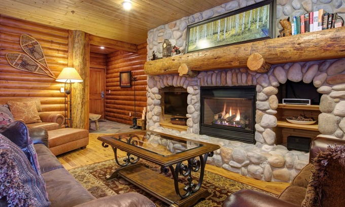 Deer Valley Condo | Cozy Silver Lake 2BR steps from lifts, dining, shops. Hot Tub, Pool, BBQ, WiFi