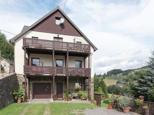 Rittersgrun Apartment | Cozy Ski Base with Garden