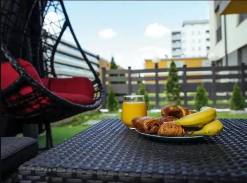Sector 3 Apartment | Cozy Special Pallady Apartament with Garden & Courtyard