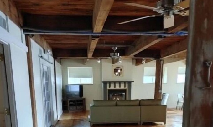 Reading Apartment | Cozy Stay in Reading PA with Industrial feels. Pet- Friendly!