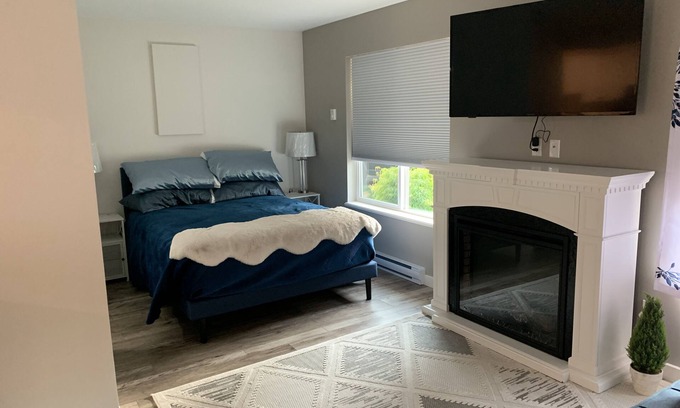 Regional District of Nanaimo Apartment | Cozy Studio Apartment in Qualicum BeachnAngels Inn Studio Apartment.