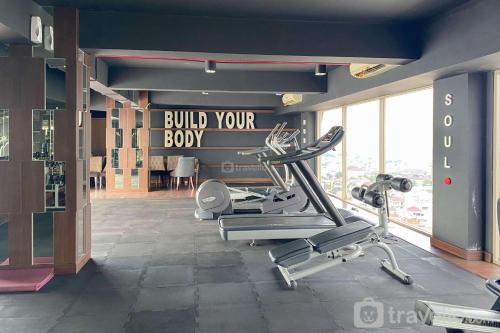 Semarang Apartment | Cozy Studio Apartment at 21st Floor Warhol (W/R) Residences By Travelio