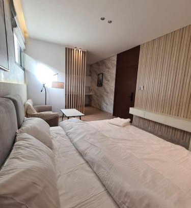 Qurtubah Apartment | Cozy Studio Business & Leisure!