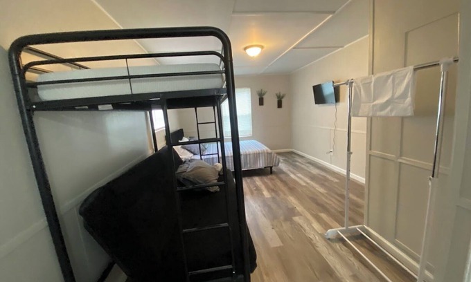 Cleveland Apartment | Cozy studio cabin with fishing and pools in walking distance!
