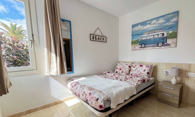 Corralejo Apartment | Cozy Studio City Center, 100m to Beach, Pool, WiFi
