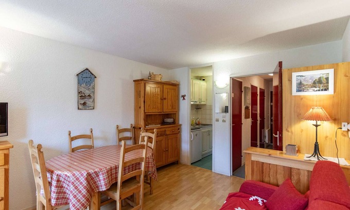 La Mongie Apartment | Cozy Studio for 5 with South-Facing Balcony in La Mongie
