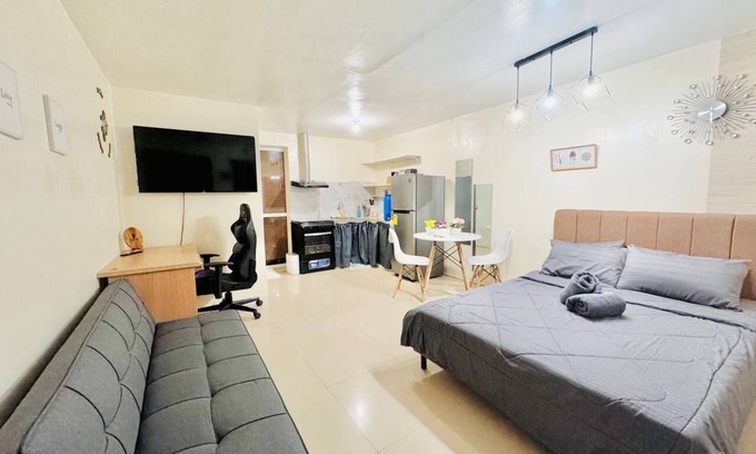 Palo Apartment | Cozy studio in Lessandra Palo with WiFi and Netflix, 10min drve to MacArthur Pk