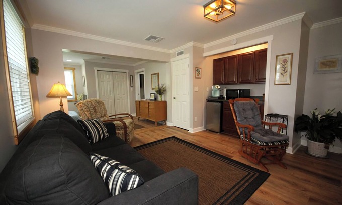 Noblesville Apartment | Cozy Studio Retreat one block from Downtown Noblesville, IN