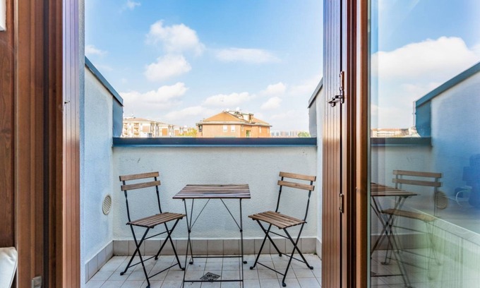 Bruzzano House | Cozy Studio W/Parking 5 min walk from the bus stop