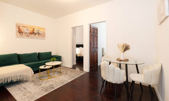 Manhattan Valley Apartment | Cozy Stylish Lux 2 Bedrooms 1BA by Columbia University ~ Walk to park