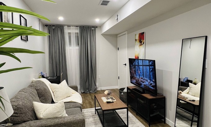Winnipeg House | Cozy suite in St. Boniface