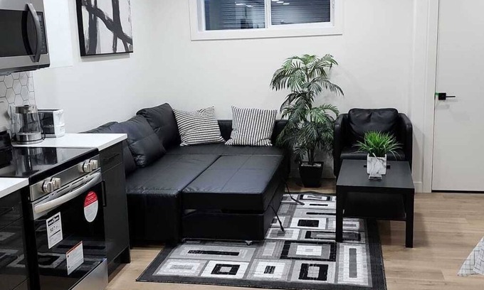 Southwest Edmonton Apartment | Cozy Super Luxury Legal Suite.20 minutes to the airport.