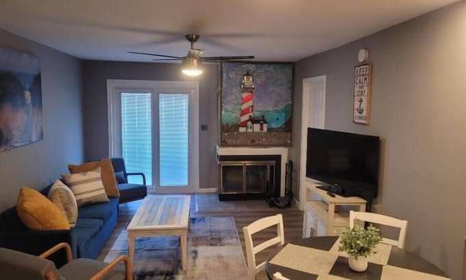 Caine Woods Condo | Cozy Two bedroom/two bath - short walk to the beach and Fenwick Island.