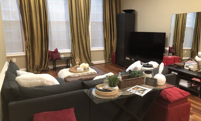 Cardozo Condo | Cozy U St. Condo-Steps to U & 14