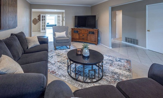 Midland House | Cozy up to Midland house.