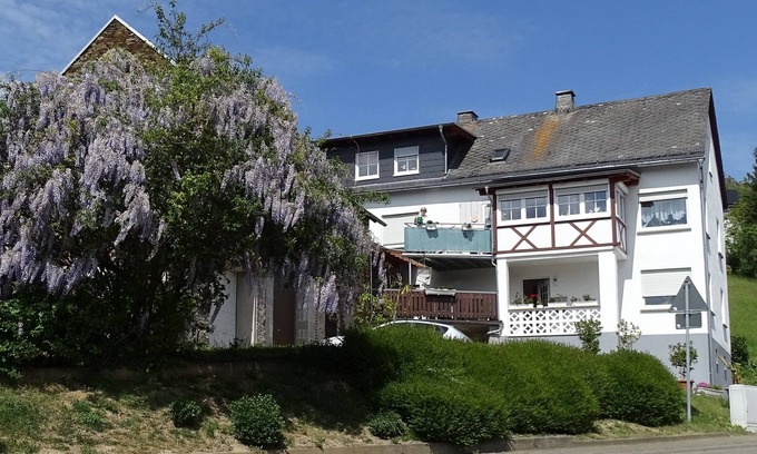 Dahlheim Apartment | Cozy vacation apartment on the outskirts of the village - perfect for your relaxing vacation